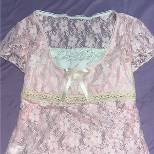 Beautiful pink shear top,